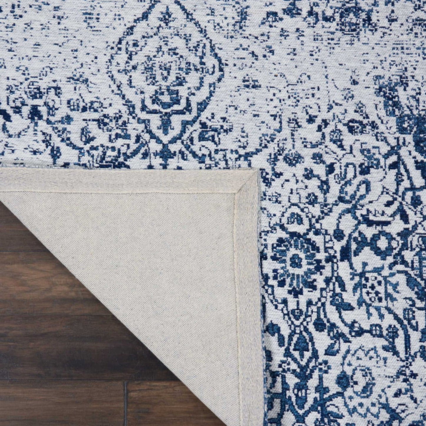 Alfombra de área para interior/exterior marfil-azul marino de 2x3 pies